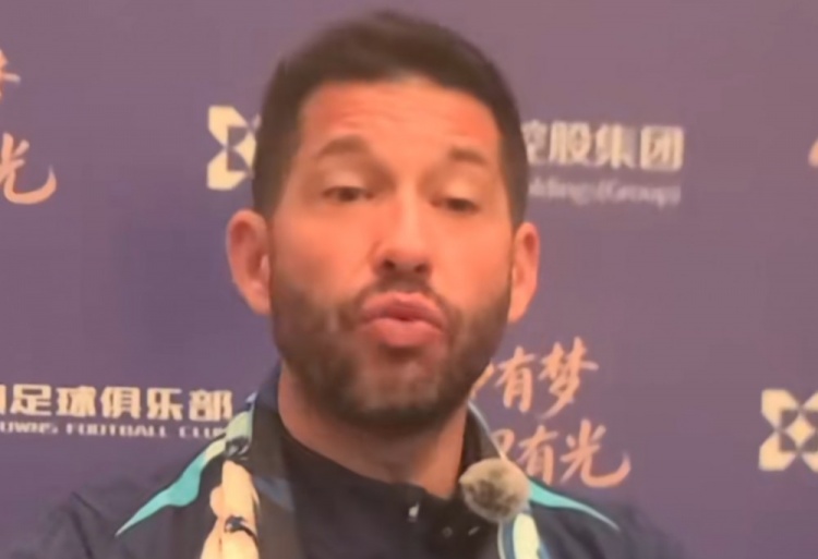 九游应用下载-三镇新帅莫拉：球员只分好的和不好的，我不会在意他们的年龄