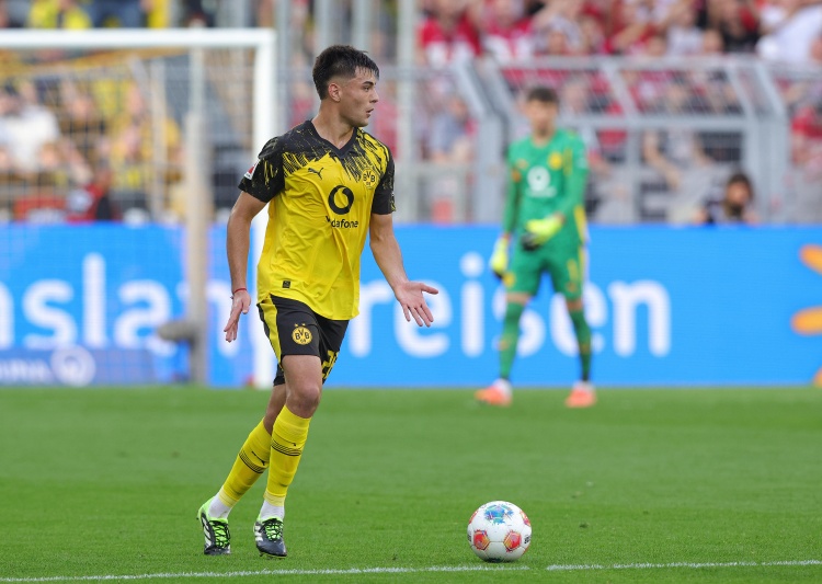 九游应用下载-BBC：切尔西已从多特召回安塞尔米诺，他将被评估并可能留队效力