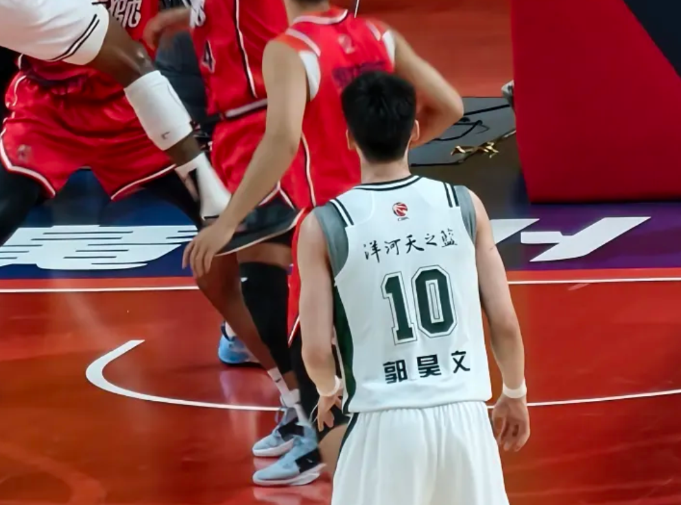 九游官方网站-郭昊文是真带不动同曦！连突带投轰30分，全场扛着前进，队友太菜