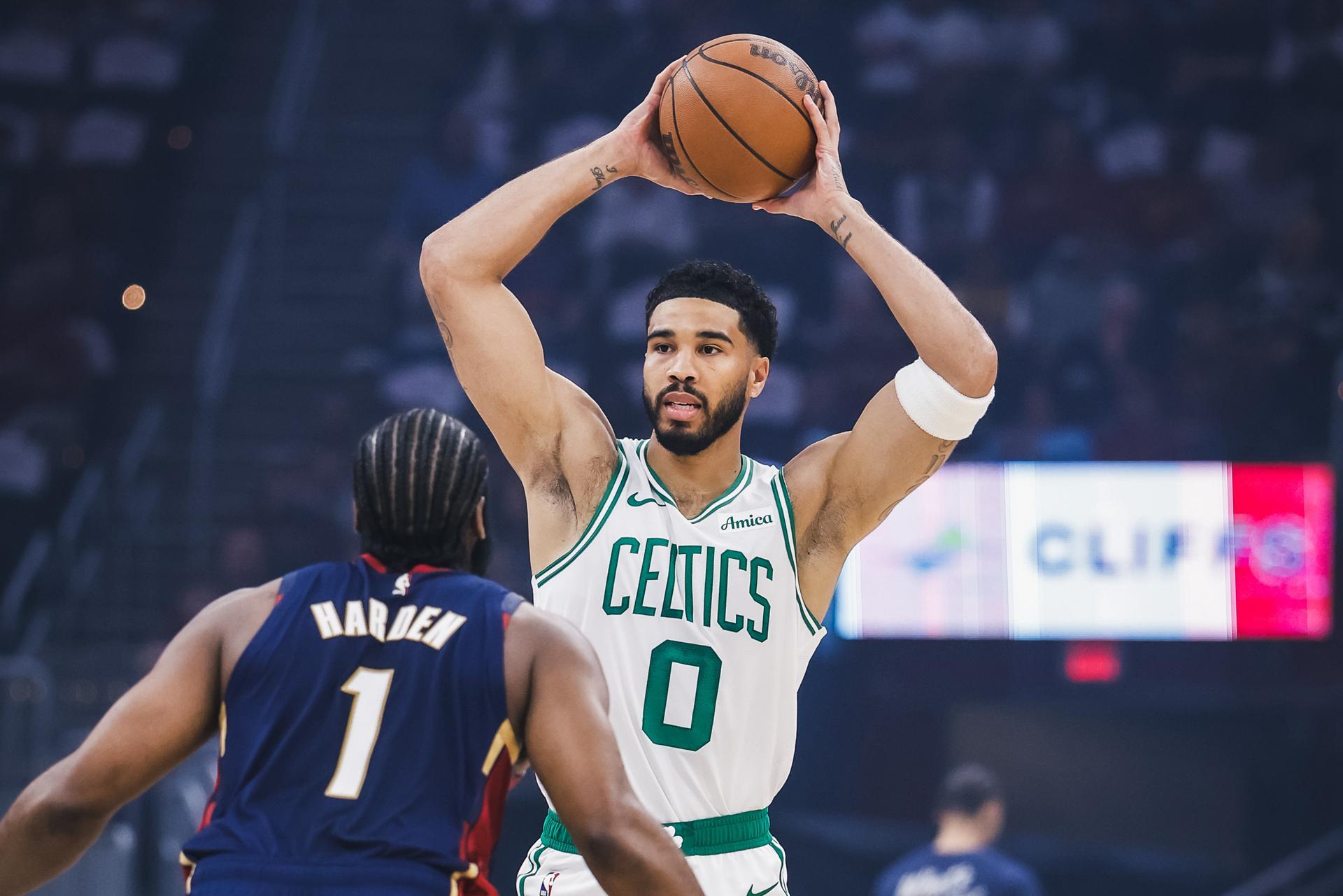 凯尔特人vs太阳前瞻：绿军阵容相对齐整，太阳客场难爆冷